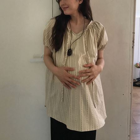 Dongdaemum Women’s Shirts, Tops & T-Shirts, a testament to the elegance and quality of wholesale Korean fashion.
