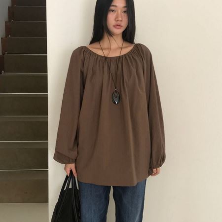Dongdaemum Women’s Shirts, Tops & T-Shirts, a testament to the elegance and quality of wholesale Korean fashion.