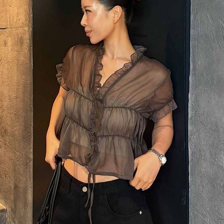 Dongdaemum Women’s Shirts, Tops & T-Shirts, a testament to the elegance and quality of wholesale Korean fashion.