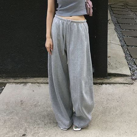 Dongdaemum Women’s Pants, a testament to the elegance and quality of wholesale Korean fashion.
