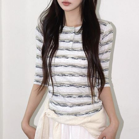 Dongdaemum Women’s Shirts, Tops & T-Shirts, a testament to the elegance and quality of wholesale Korean fashion.