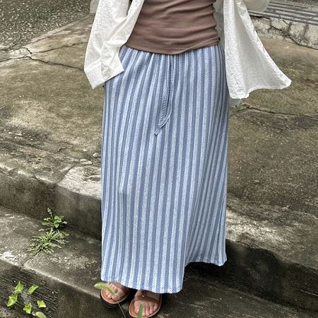 Dongdaemum Women’s Dresses, a testament to the elegance and quality of wholesale Korean fashion.