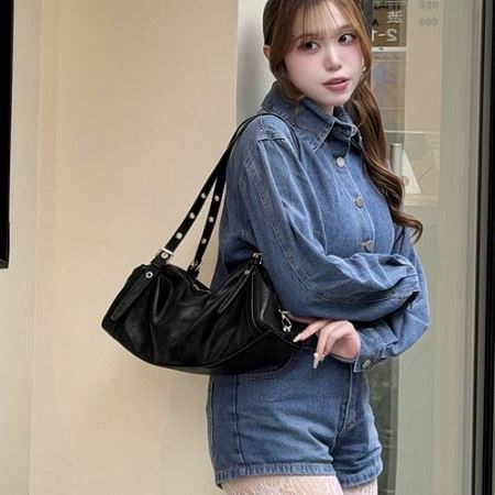A collection of Dongdaemum Women’s Handbags, Wallets & Cases, showcasing the elegance of Korean fashion.
