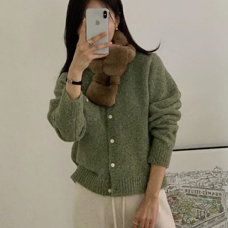 Dongdaemum Women’s Coats & Jackets, a testament to the elegance and quality of wholesale Korean fashion.