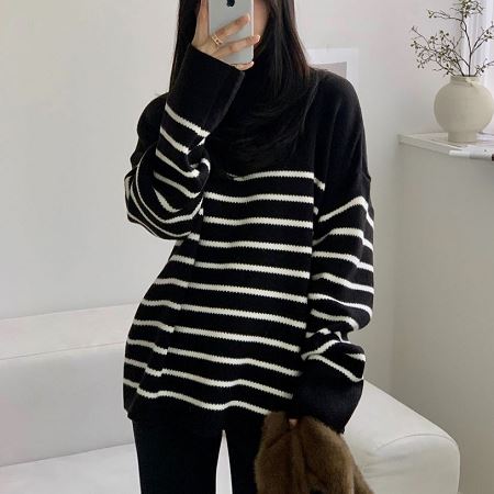 Dongdaemum Women’s Shirts, Tops & T-Shirts, a testament to the elegance and quality of wholesale Korean fashion.