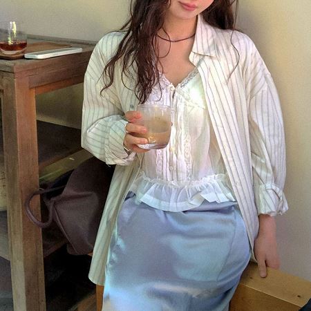 Dongdaemum Women’s Shirts, Tops & T-Shirts, a testament to the elegance and quality of wholesale Korean fashion.