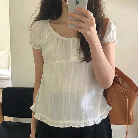 Dongdaemum Women’s Shirts, Tops & T-Shirts, a testament to the elegance and quality of wholesale Korean fashion.