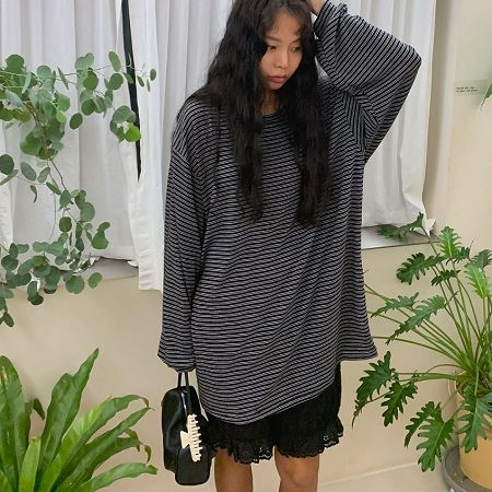 Dongdaemum Women’s Shirts, Tops & T-Shirts, a testament to the elegance and quality of wholesale Korean fashion.