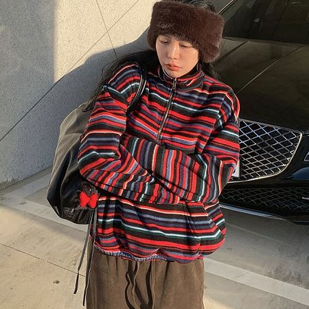 Dongdaemum Women’s Coats & Jackets, a testament to the elegance and quality of wholesale Korean fashion.