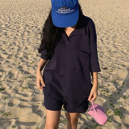 Dongdaemum Women’s Shirts, Tops & T-Shirts, a testament to the elegance and quality of wholesale Korean fashion.