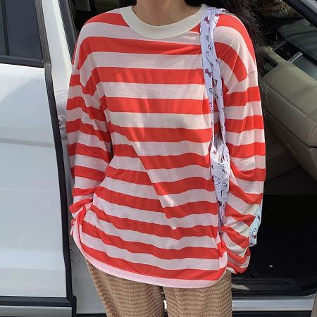 Dongdaemum Women’s Shirts, Tops & T-Shirts, a testament to the elegance and quality of wholesale Korean fashion.