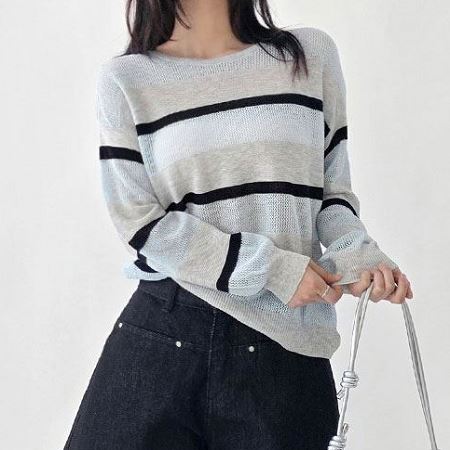 Dongdaemum Women’s Shirts, Tops & T-Shirts, a testament to the elegance and quality of wholesale Korean fashion.