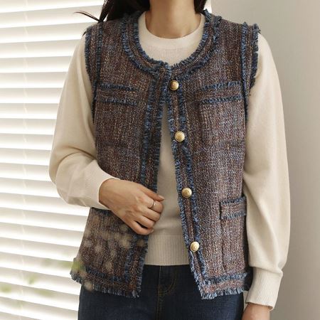 A variety of Dongdaemum Women’s Coats & Jackets, reflecting the sophistication of Korean fashion.