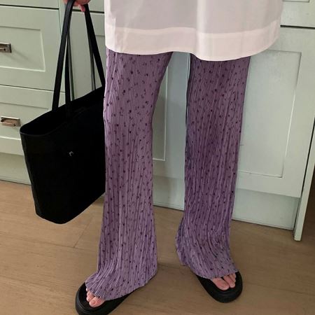 Dongdaemum Women’s Pants, a testament to the elegance and quality of wholesale Korean fashion.
