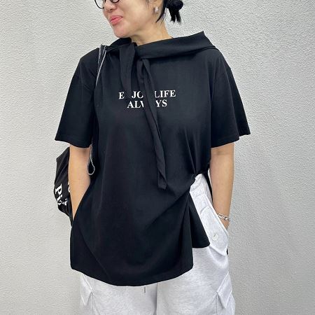 Dongdaemum Women’s Shirts, Tops & T-Shirts, a testament to the elegance and quality of wholesale Korean fashion.