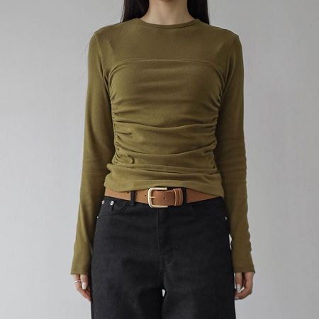 Dongdaemum Women’s Shirts, Tops & T-Shirts, a testament to the elegance and quality of wholesale Korean fashion.