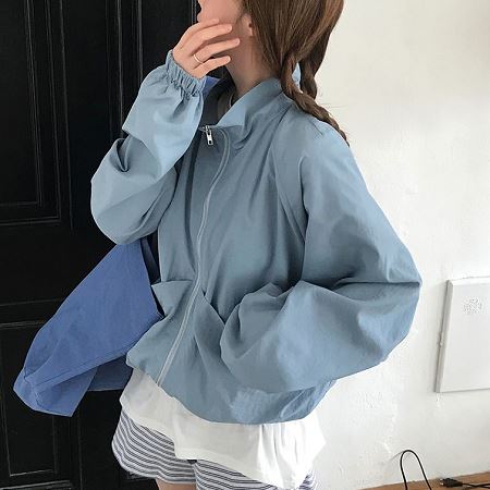 Dongdaemum Women’s Coats & Jackets, a testament to the elegance and quality of wholesale Korean fashion.