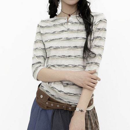 Dongdaemum Women’s Shirts, Tops & T-Shirts, a testament to the elegance and quality of wholesale Korean fashion.