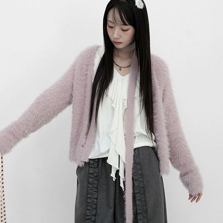 Dongdaemum Women’s Coats & Jackets, a testament to the elegance and quality of wholesale Korean fashion.