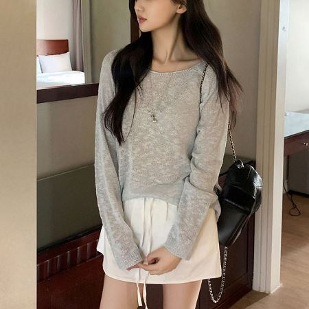 Dongdaemum Women’s Shirts, Tops & T-Shirts, a testament to the elegance and quality of wholesale Korean fashion.