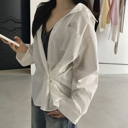 Dongdaemum Women’s Shirts, Tops & T-Shirts, a testament to the elegance and quality of wholesale Korean fashion.