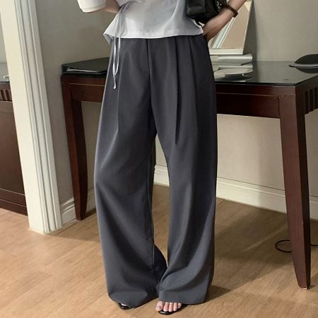 Dongdaemum Women’s Pants, a testament to the elegance and quality of wholesale Korean fashion.