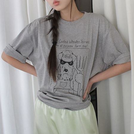 Dongdaemum Women’s Shirts, Tops & T-Shirts, a testament to the elegance and quality of wholesale Korean fashion.