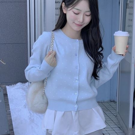 Dongdaemum Women’s Coats & Jackets, a testament to the elegance and quality of wholesale Korean fashion.
