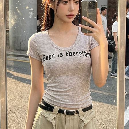 Dongdaemum Women’s Shirts, Tops & T-Shirts, a testament to the elegance and quality of wholesale Korean fashion.