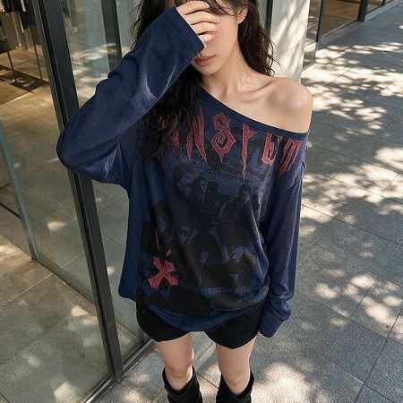 Dongdaemum Women’s Shirts, Tops & T-Shirts, a testament to the elegance and quality of wholesale Korean fashion.