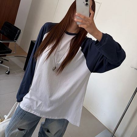 Dongdaemum Women’s Shirts, Tops & T-Shirts, a testament to the elegance and quality of wholesale Korean fashion.