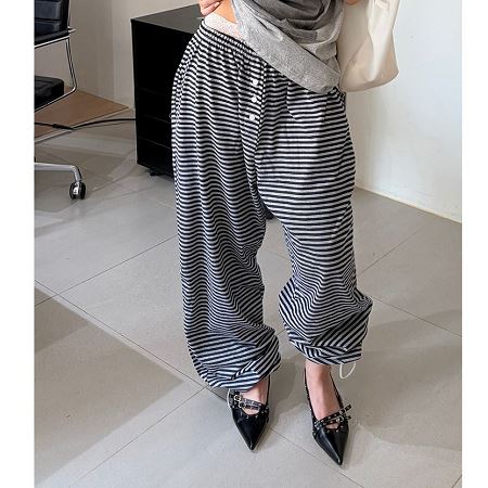 Dongdaemum Women’s Pants, a testament to the elegance and quality of wholesale Korean fashion.