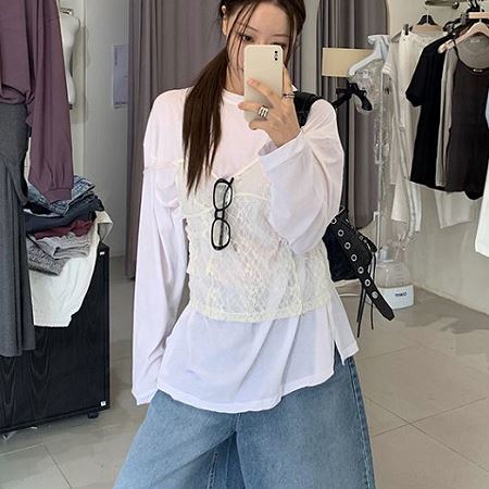 Dongdaemum Women’s Shirts, Tops & T-Shirts, a testament to the elegance and quality of wholesale Korean fashion.