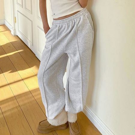 Dongdaemum Women’s Pants, a testament to the elegance and quality of wholesale Korean fashion.