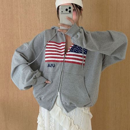 Dongdaemum Women’s Coats & Jackets, a testament to the elegance and quality of wholesale Korean fashion.