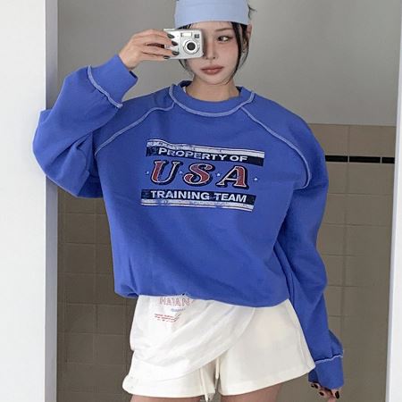 Dongdaemum Women’s Shirts, Tops & T-Shirts, a testament to the elegance and quality of wholesale Korean fashion.