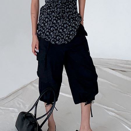 Dongdaemum Women’s Pants, a testament to the elegance and quality of wholesale Korean fashion.