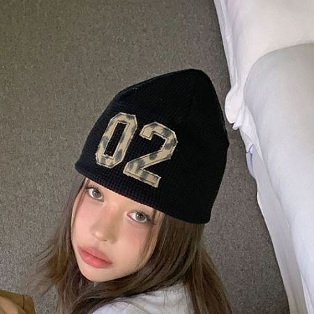 Dongdaemum Women’s Clothing Accessories, a testament to the elegance and quality of wholesale Korean fashion.