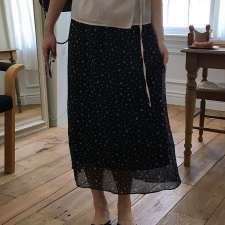 Dongdaemum Women’s Dresses, a testament to the elegance and quality of wholesale Korean fashion.