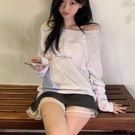 Dongdaemum Women’s Shirts, Tops & T-Shirts, a testament to the elegance and quality of wholesale Korean fashion.