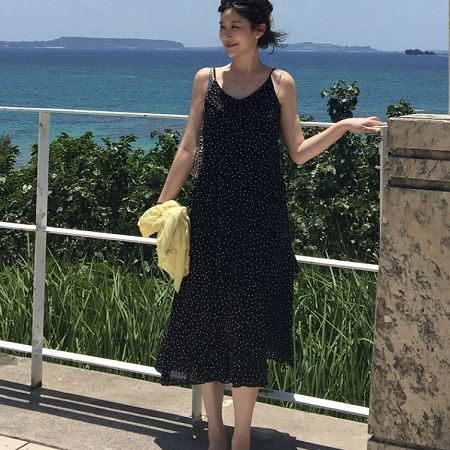 Dongdaemum Women’s Dresses, a testament to the elegance and quality of wholesale Korean fashion.