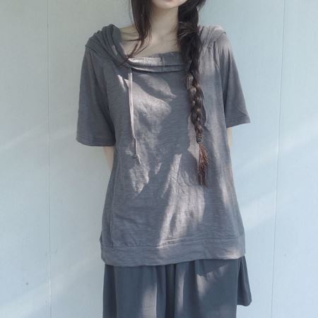 Dongdaemum Women’s Shirts, Tops & T-Shirts, a testament to the elegance and quality of wholesale Korean fashion.