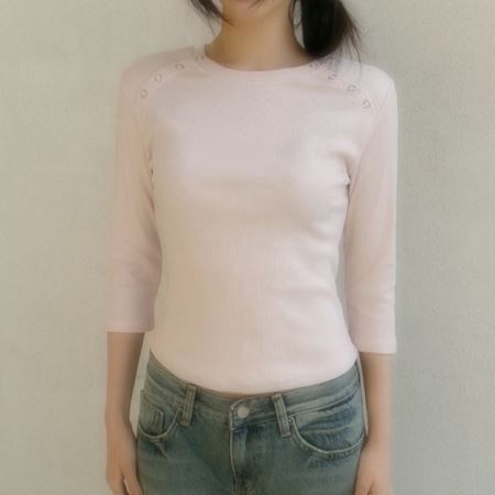 Dongdaemum Women’s Shirts, Tops & T-Shirts, a testament to the elegance and quality of wholesale Korean fashion.