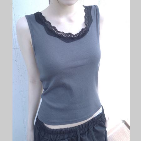 Dongdaemum Women’s Shirts, Tops & T-Shirts, a testament to the elegance and quality of wholesale Korean fashion.