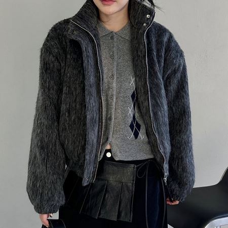 Dongdaemum Women’s Coats & Jackets, a testament to the elegance and quality of wholesale Korean fashion.