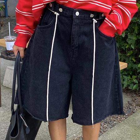 An array of Dongdaemum Women’s Pants, embodying the versatility of Korean fashion.