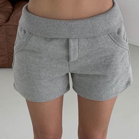 Dongdaemum Women’s Pants, a testament to the elegance and quality of wholesale Korean fashion.