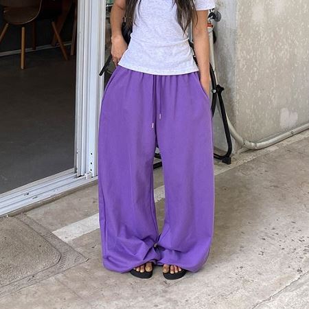 Dongdaemum Women’s Pants, a testament to the elegance and quality of wholesale Korean fashion.