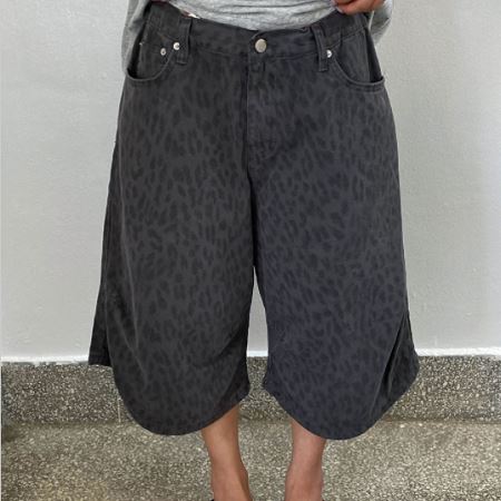 An array of Dongdaemum Women’s Pants, embodying the versatility of Korean fashion.